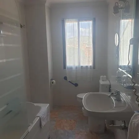 Ξενοδοχείο Dracos 3*